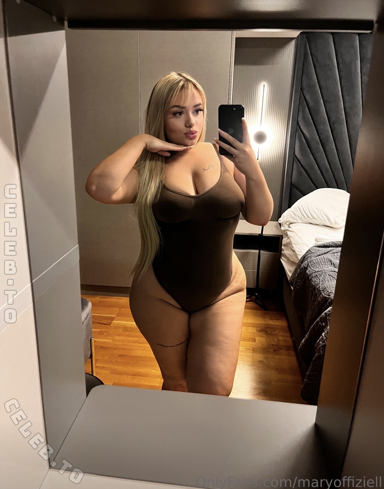 maryoffiziell nude photo 3