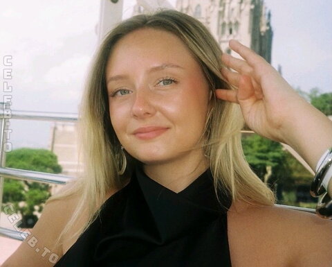 Mashabk nude photo 2