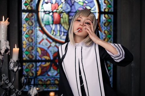 Mashiro nude photo 8