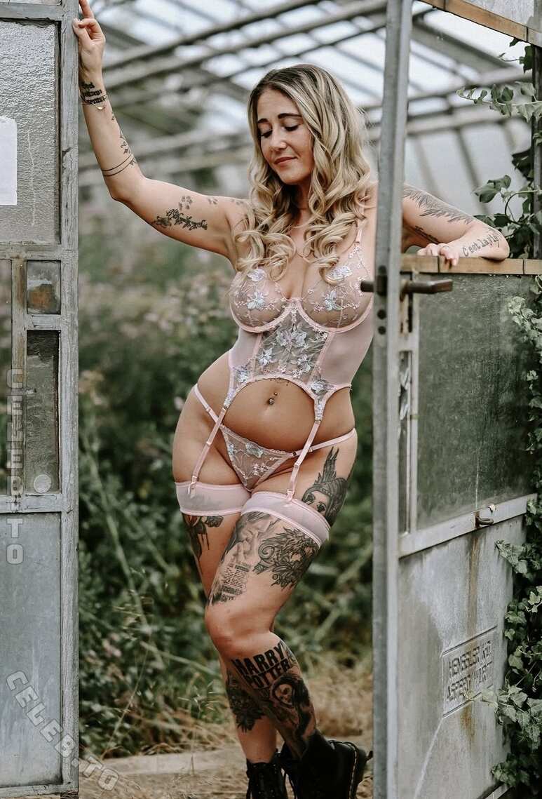 Ma_souris_a nude photo 5