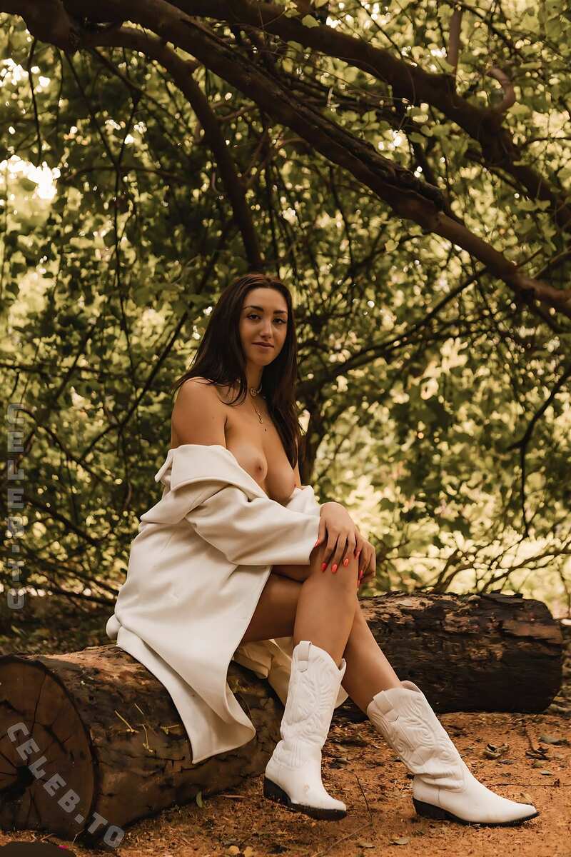 Matilda Baxter nude photo 6