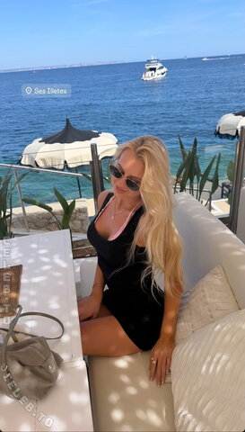 Mavie Noelle Fresh (1 photo)