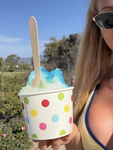 Mavie Noelle nude photo 19