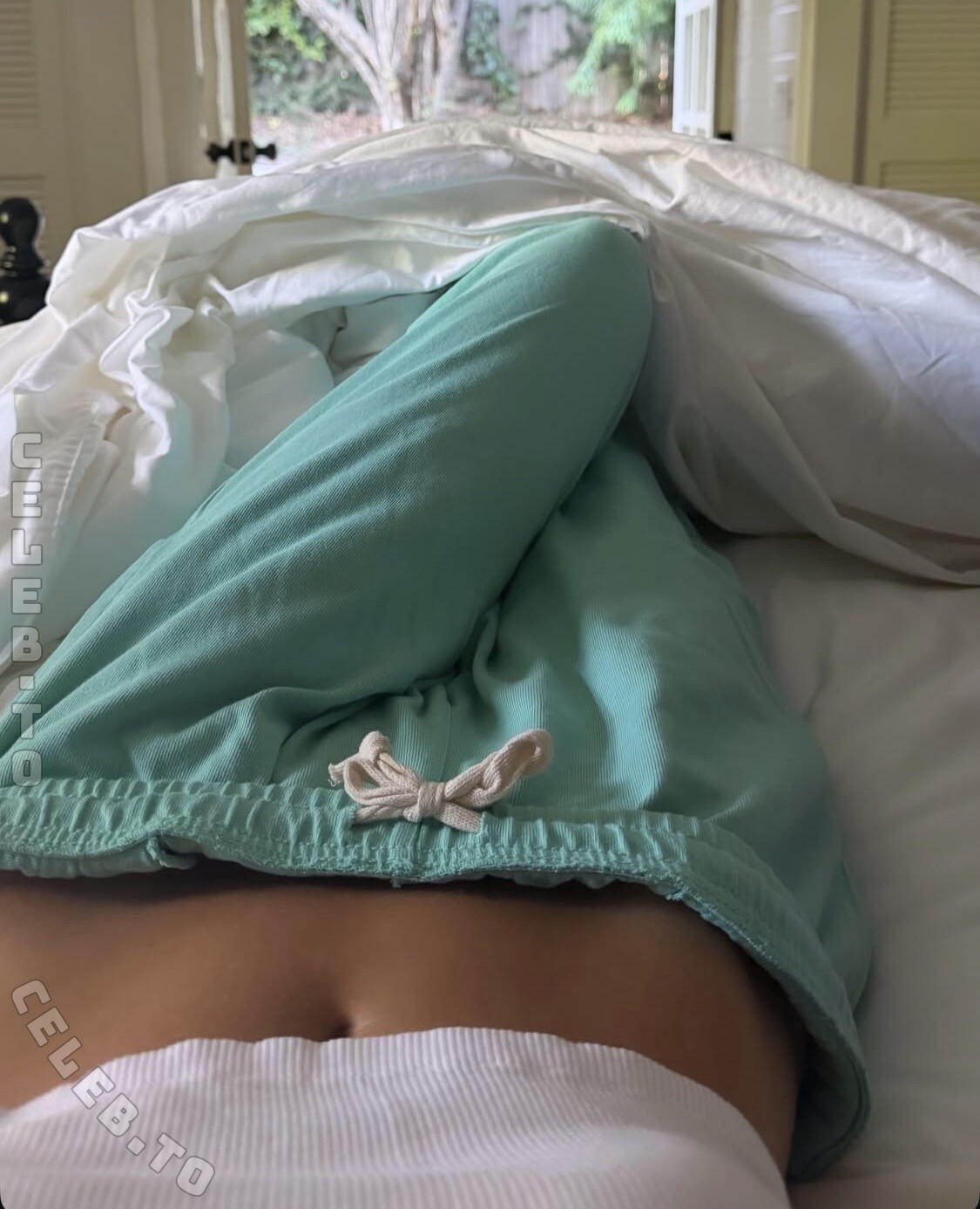 Mavie Noelle nude photo 1