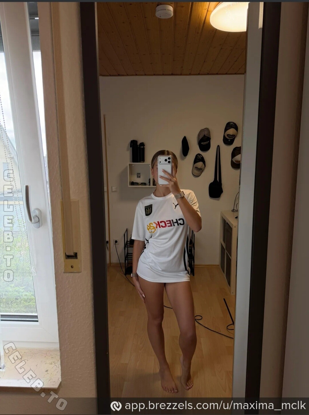 maxima_mclk nude photo 2