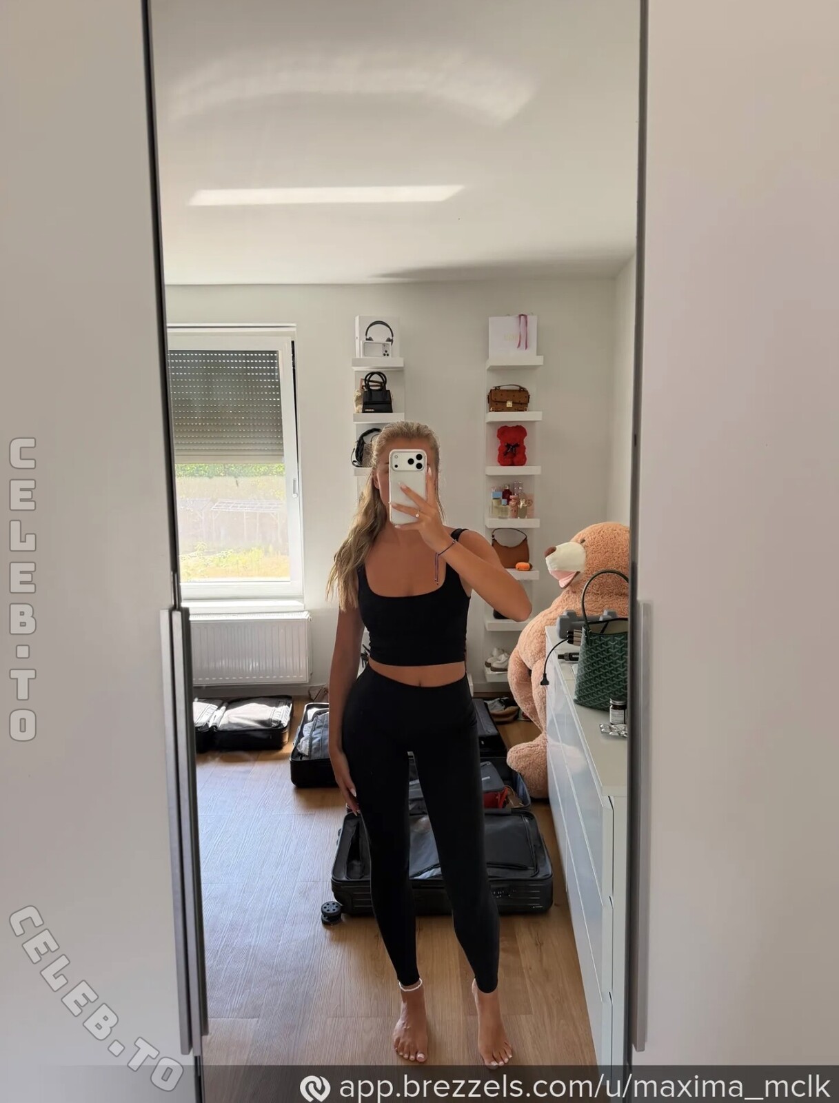 maxima_mclk nude photo 1