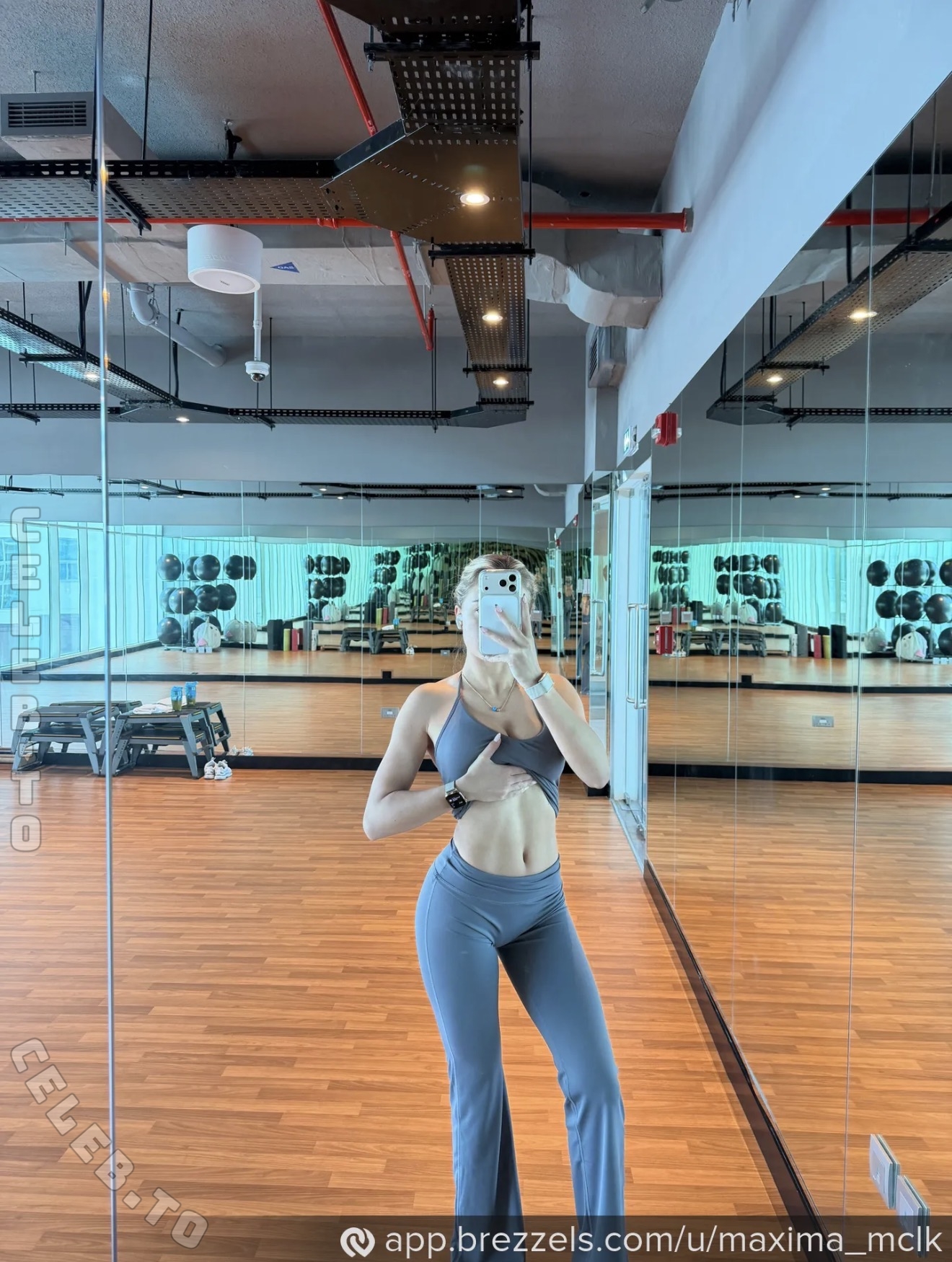 maxima_mclk nude photo 1