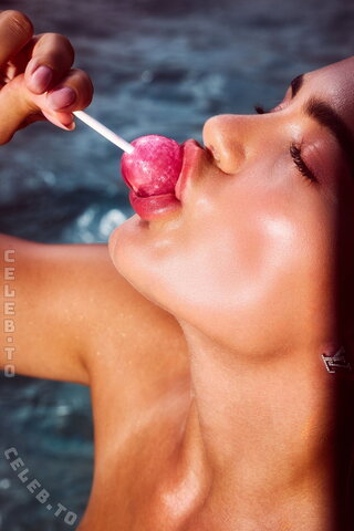 Maxime Ocasek nude photo 12