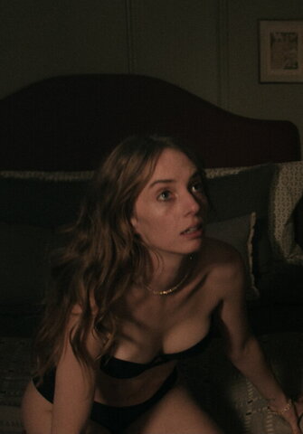 Maya Hawke nude photo 5