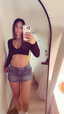 maya zaniewski Fresh (1 photo)