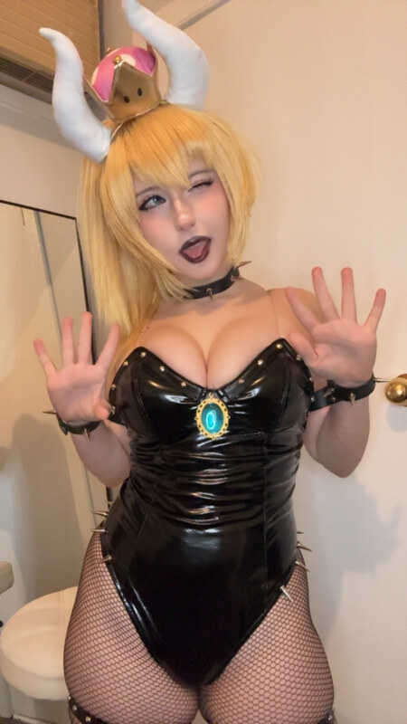 Maya nude photo 32