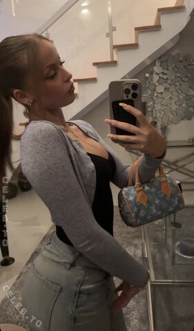 mayaa.zr Fresh (1 photo)