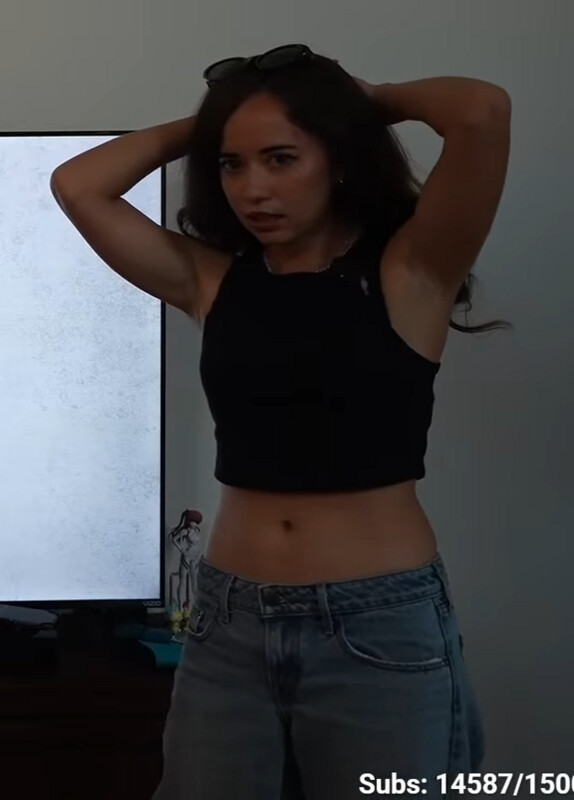 Mayahiga nude photo 2