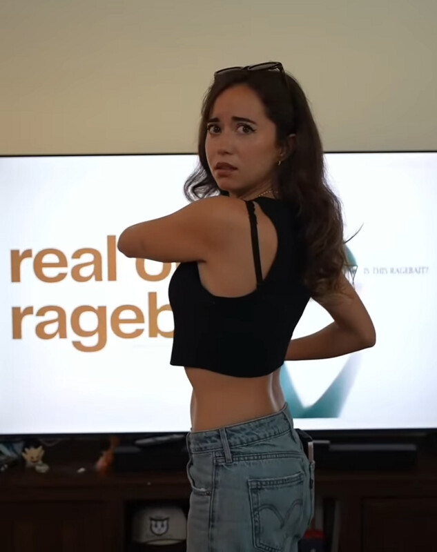 Mayahiga nude photo 4