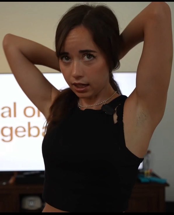 Mayahiga nude photo 3