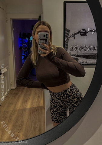 Mayo Dee nude photo 13