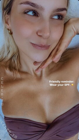 Mayo Dee Sexy (1 photo)