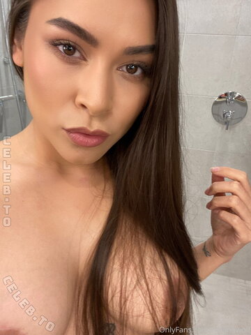 Meana Wolf nude photo 13