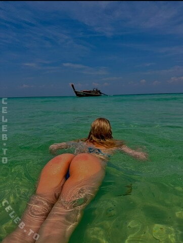 medicate.em nude photo 9