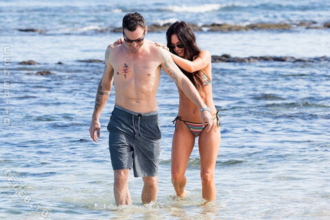 Megan Fox nude photo 21