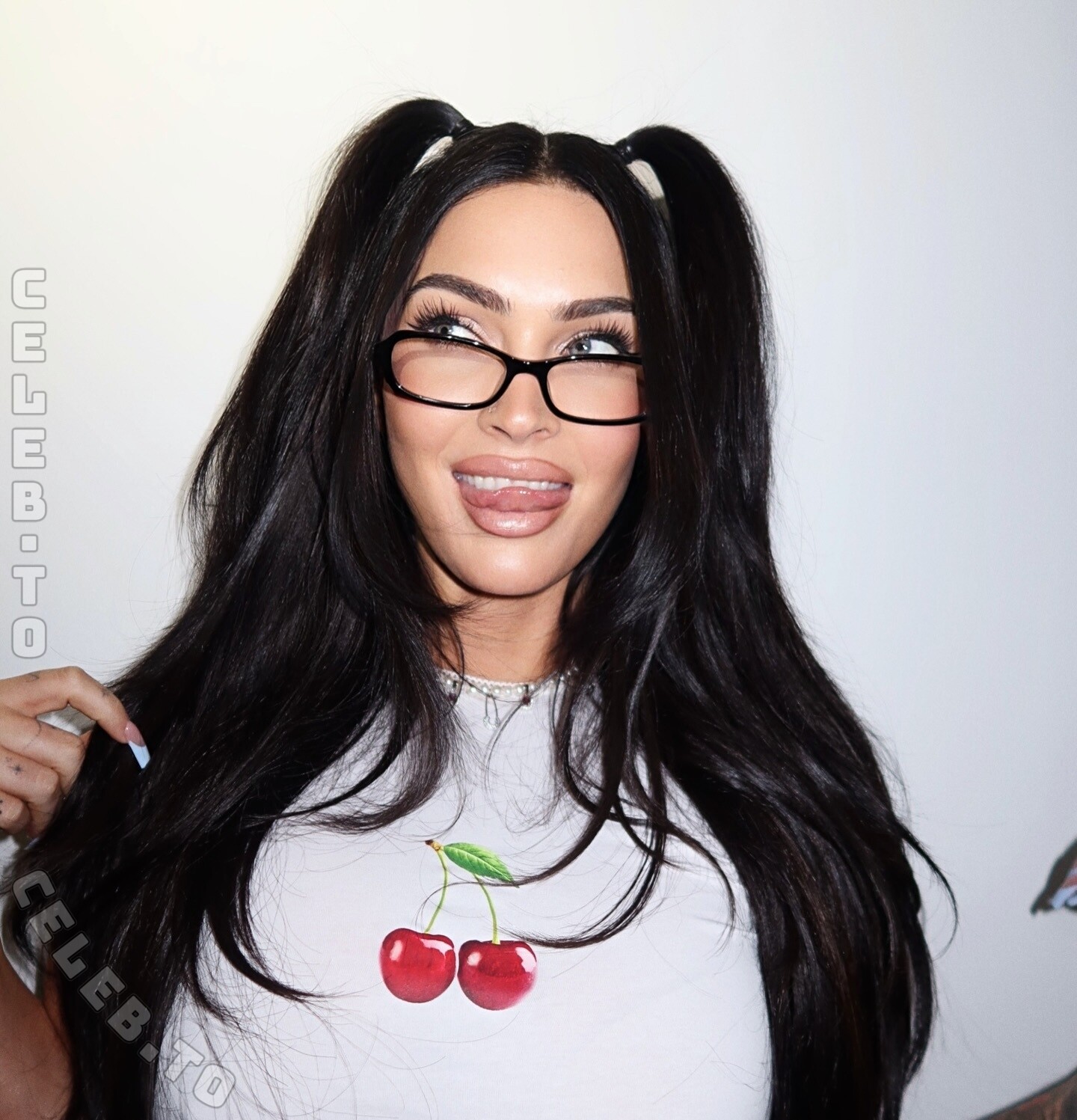 Megan Fox nude photo 2