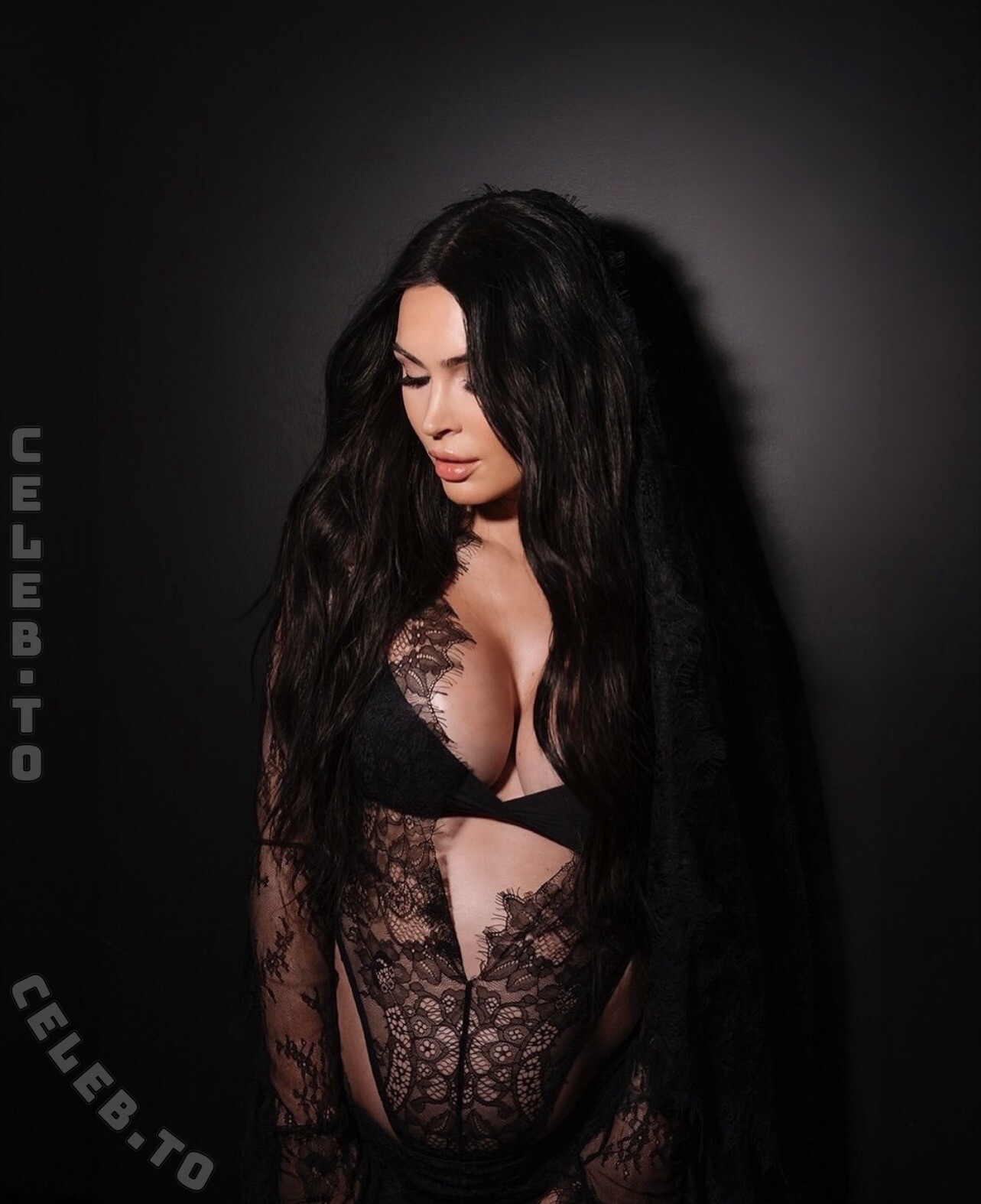 Megan Fox nude photo 7