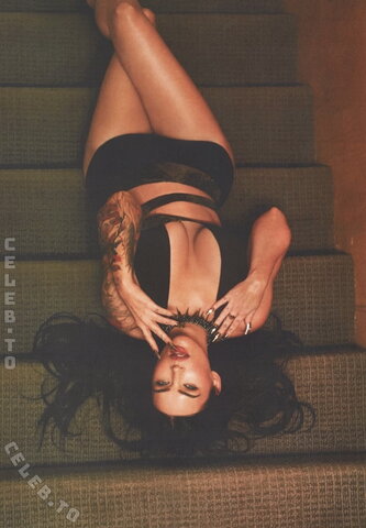 Megan Fox photo 2