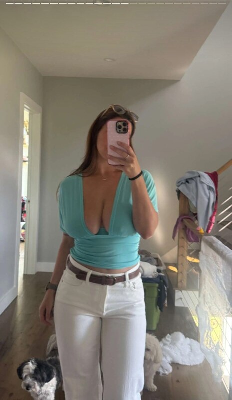 Megan McCarthy nude photo 5
