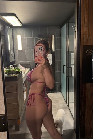 Megan McCarthy nude photo 4
