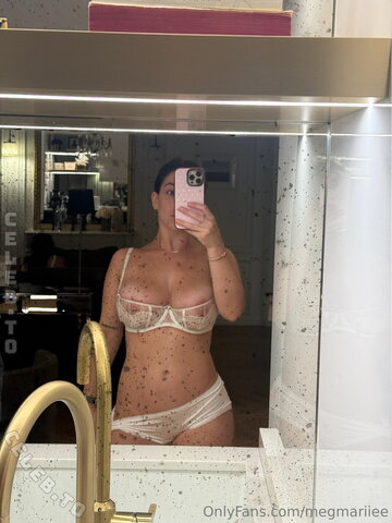 Megan.mariiiee nude photo 3