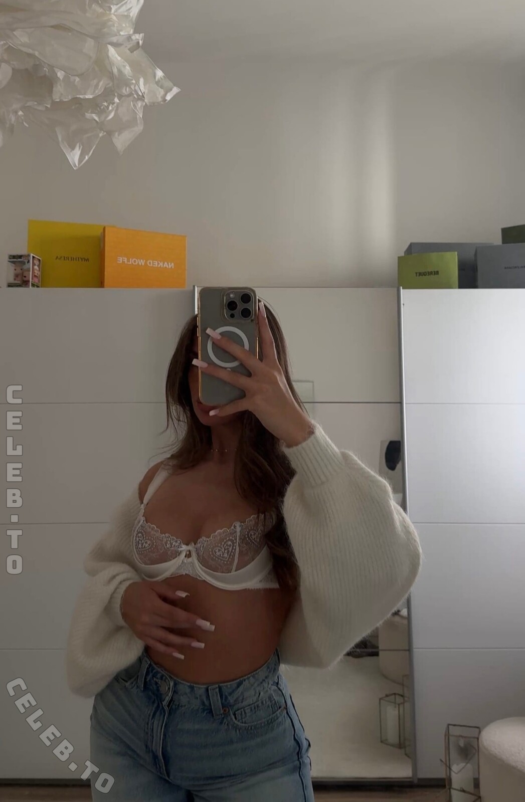 Meggie Jolie nude photo 14