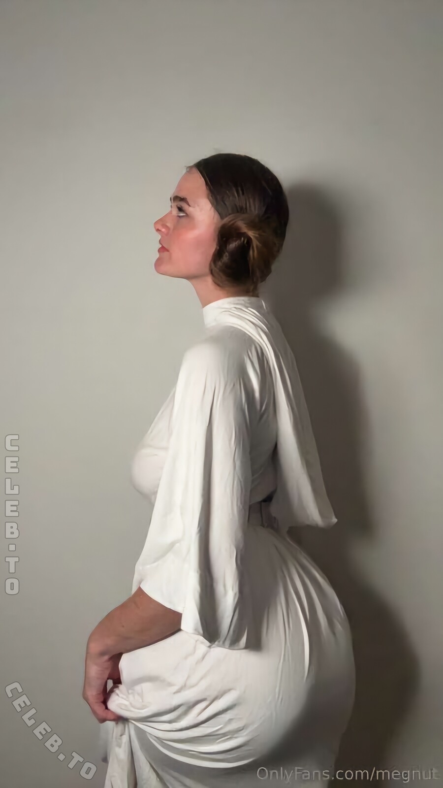 Megnut nude photo 3
