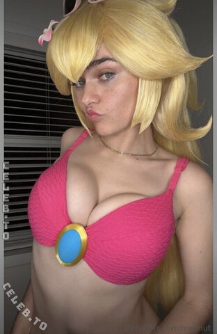 Megnut – Princess Peach