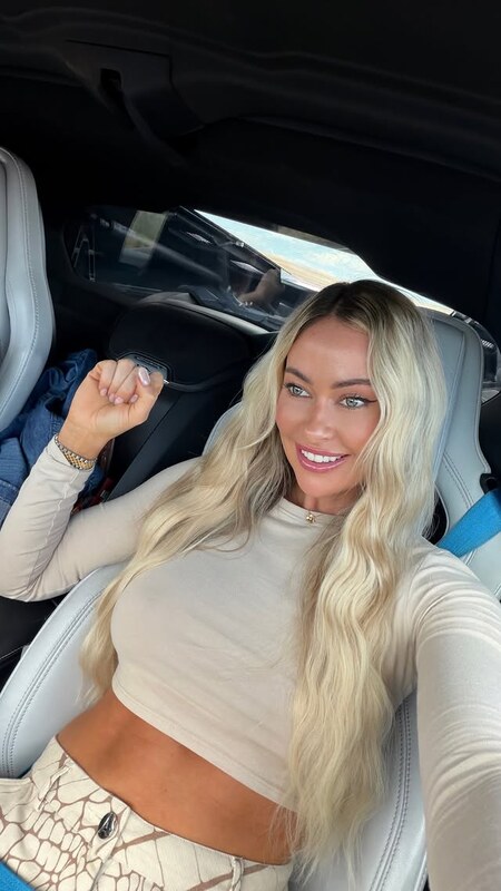 megojmac nude photo 4