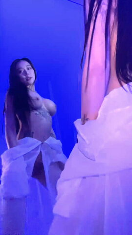 Meguspusita nude photo 7
