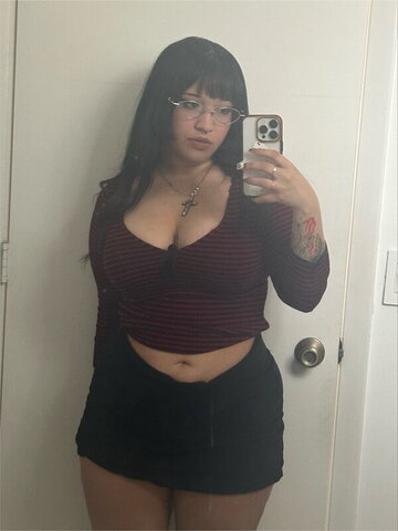 mei nude photo 14