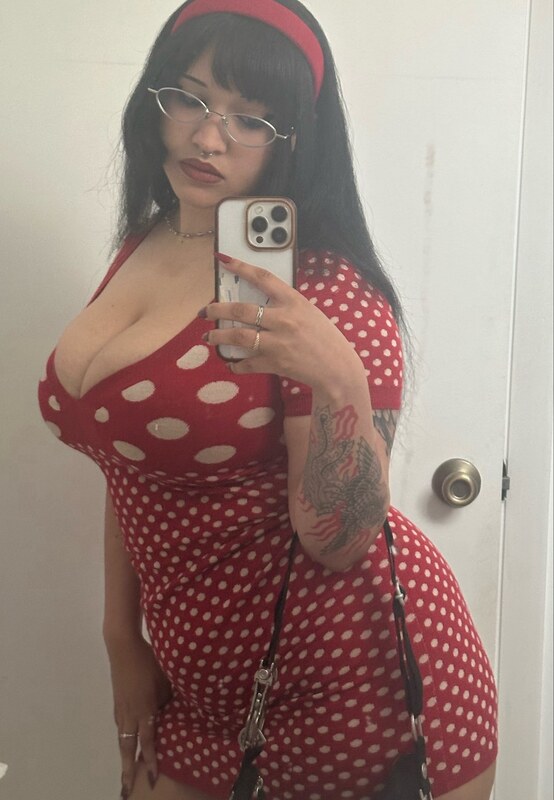 mei nude photo 4