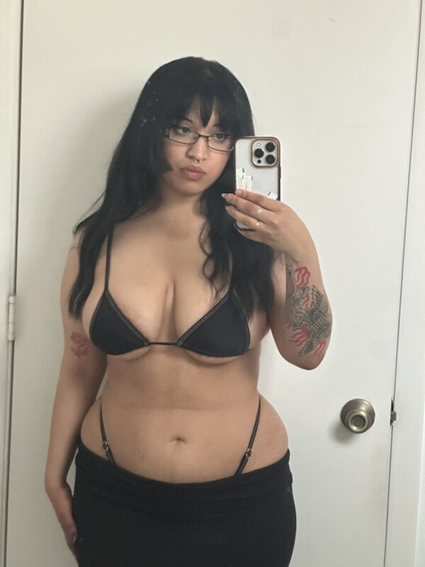 mei nude photo 2