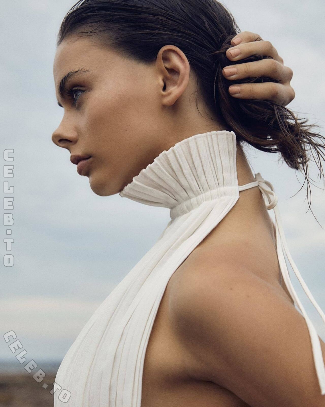 Meika Woollard nude photo 1