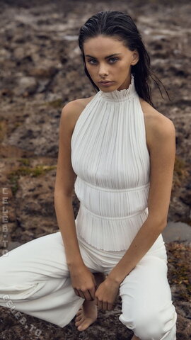 Meika Woollard nude photo 55