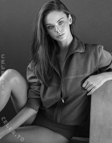 Meika Woollard photo 5