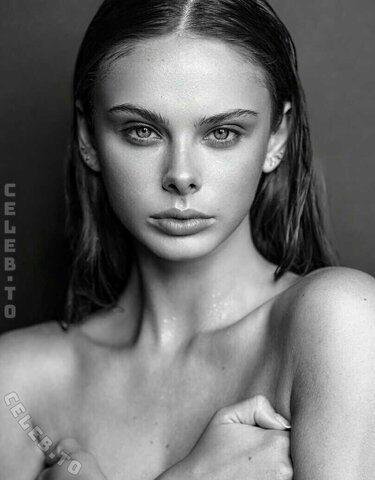 Meika Woollard nude photo 40