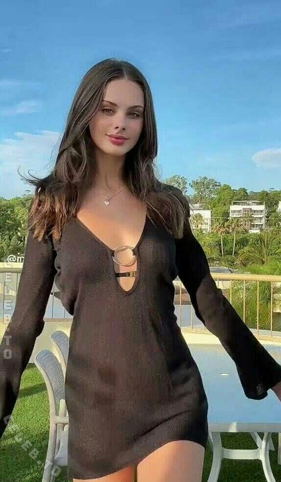 Meika Woollard nude photo 12
