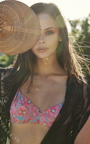 Meika Woollard nude photo 27