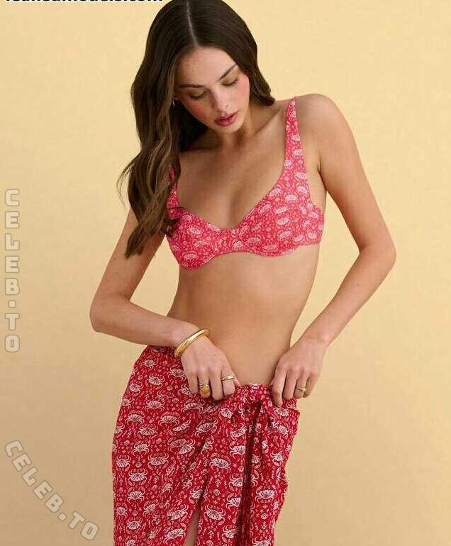 Meika Woollard nude photo 3