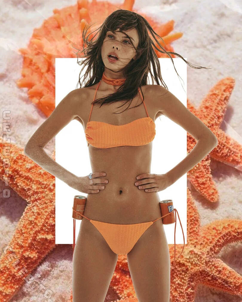 Meika Woollard nude photo 2