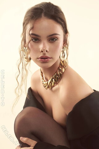 Meika Woollard nude photo 42