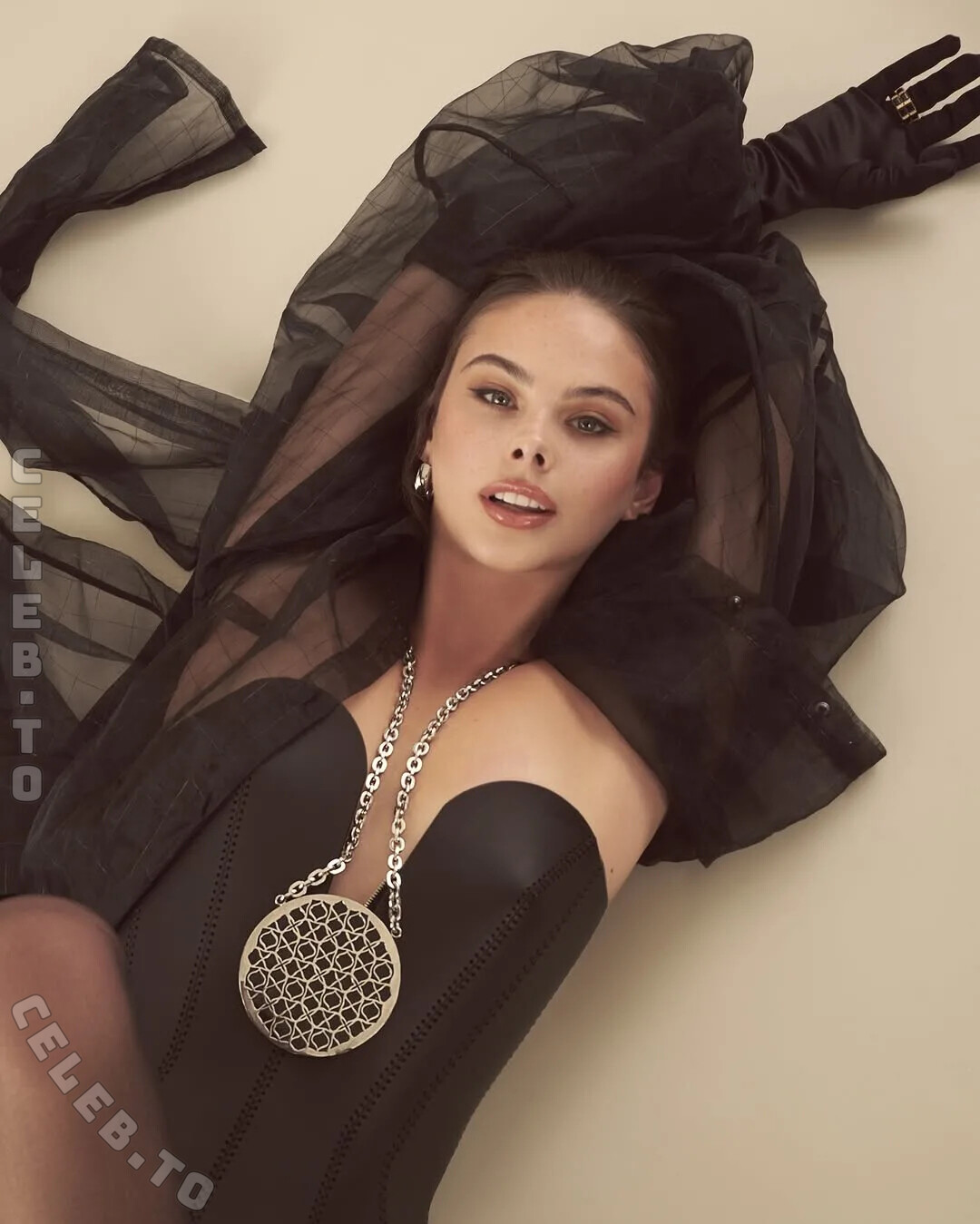 Meika Woollard nude photo 2