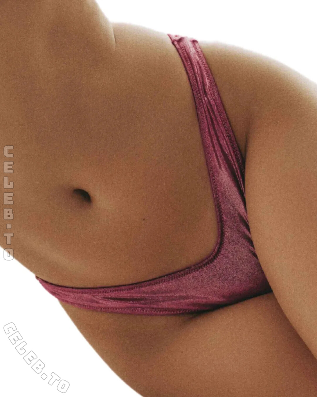Meika Woollard nude photo 12