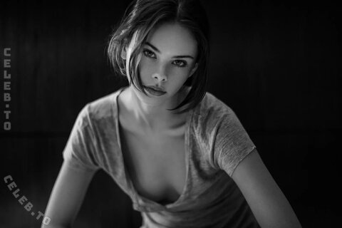 Meika Woollard photo 4
